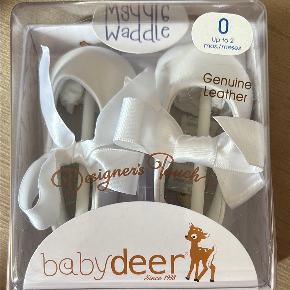 NIB Baby Deer White Leather  Satin Ribbon Baby Shoes size 0